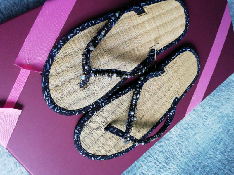 accessorize flip flops sale